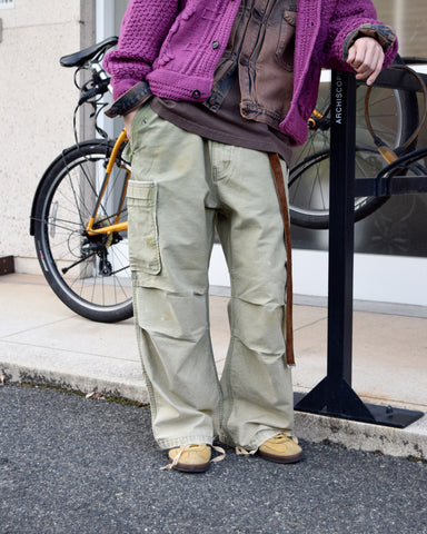 ANACHRONORM バックサテン エイジング ミリタリーフラップパンツ オリーブ | ムラ糸バックサテン 特殊エイジング加工 フラップポケット カーゴポケット ドローコード 日本製