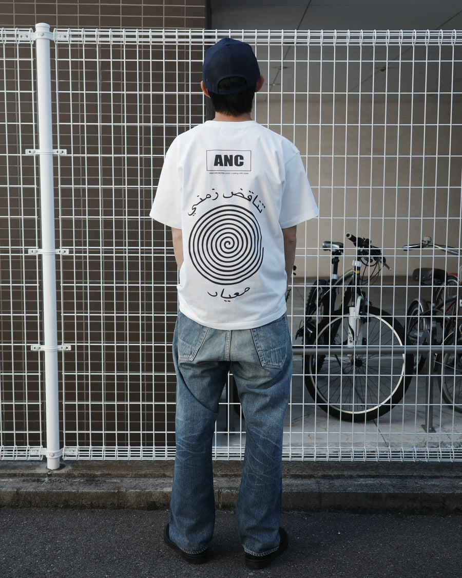 ANACHRONORM ヴォルテックス プリント 半袖Tシャツ ホワイト | 90年代 音楽カルチャー グラフィック 渦 コットン100%