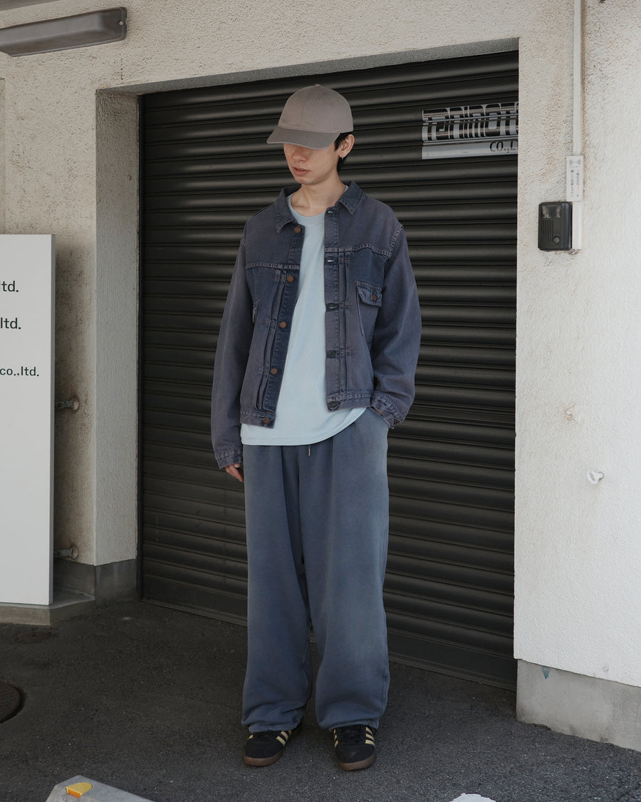 ANACHRONORM フェイデッド タック ワイド スウェットパンツ ブルー | 30/10裏毛 硫化染め サステナブルブリーチ ダメージ加工 フロントタック ウエストゴム 日本製