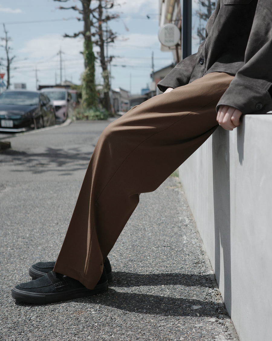 ANACHRONORM センタープレス Lポケット スラックス ブラウン | ポリエステルツイル シワになりにくい 年中使える メンズ 日本製