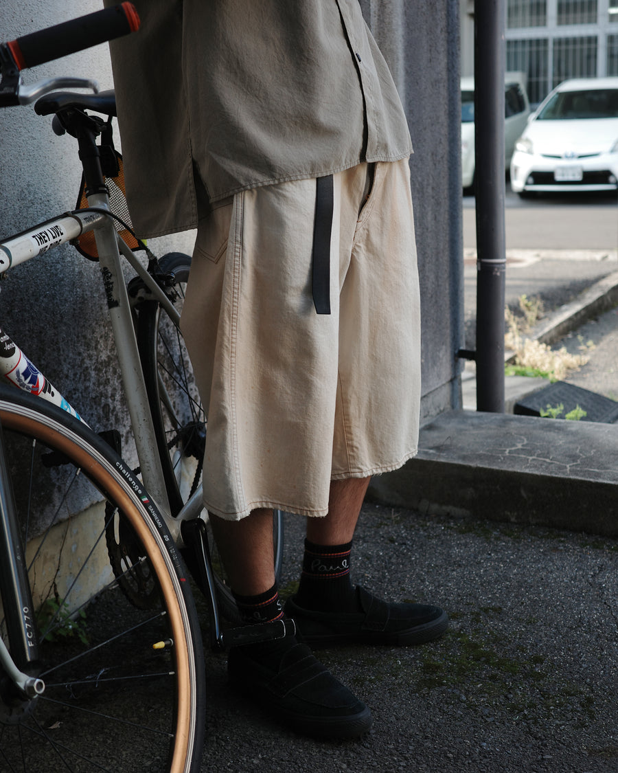 ANACHRONORM フロントヨーク デニムショーツ 生成り | 12oz ムラ糸デニム エイジング加工 アタリ ストリート 日本製