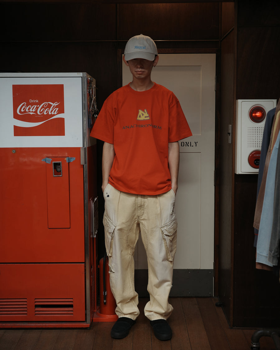 ANACHRONORM リワインドカルチャー ショートスリーブTシャツ レッド | 6.2oz 天竺 コーマ糸 グラフィックプリント 90s音楽カルチャー