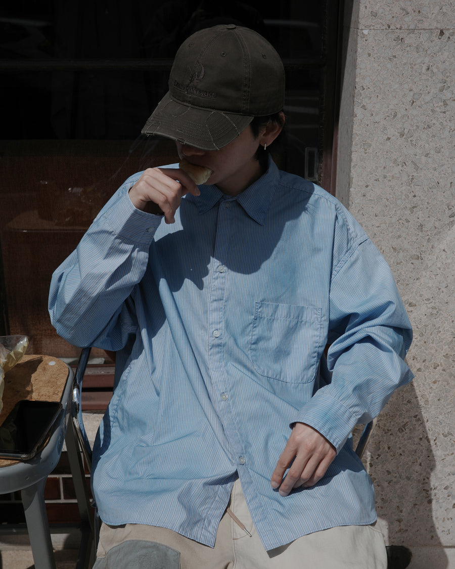 ANACHRONORM ハンドスプレー ストライプシャツ ブルーストライプ | 顔料吹き付け加工 米綿 高密度ストライプ リラックスシルエット 日本製