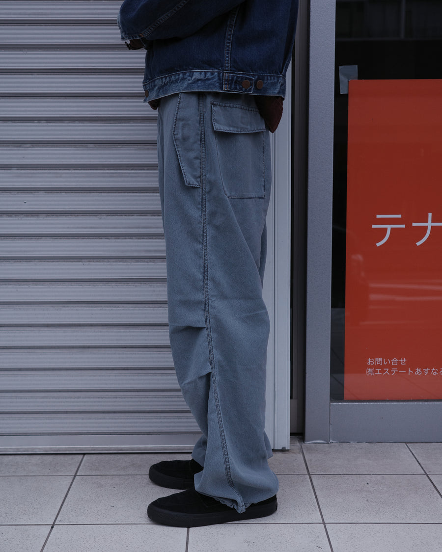 ANACHRONORM ポリエステル ライトウェイト フラップパンツ グレーブルー | 特殊顔料染め タスラン加工 コットンライク 速乾 軽量