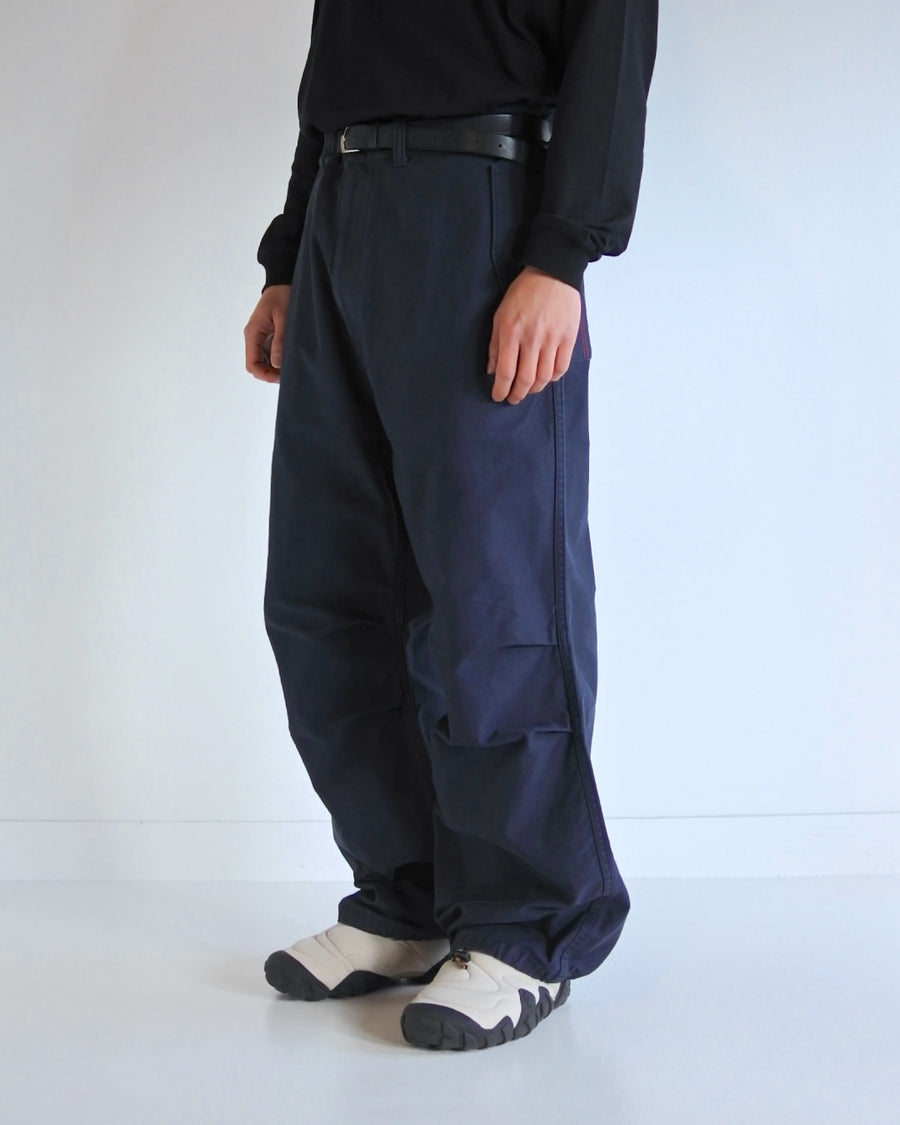 ANACHRONORM バックサテン ミリタリーフラップパンツ ネイビー | ムラ糸バックサテン バイオウォッシュ フラップポケット カーゴポケット ドローコード 日本製