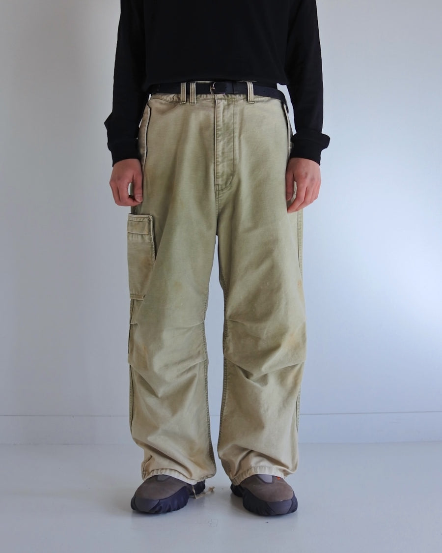 ANACHRONORM バックサテン エイジング ミリタリーフラップパンツ オリーブ | ムラ糸バックサテン 特殊エイジング加工 フラップポケット カーゴポケット ドローコード 日本製