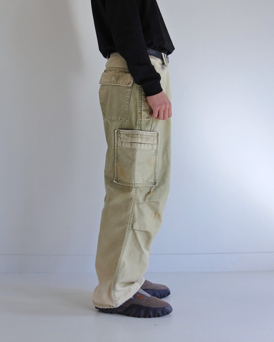 ANACHRONORM バックサテン エイジング ミリタリーフラップパンツ オリーブ | ムラ糸バックサテン 特殊エイジング加工 フラップポケット カーゴポケット ドローコード 日本製
