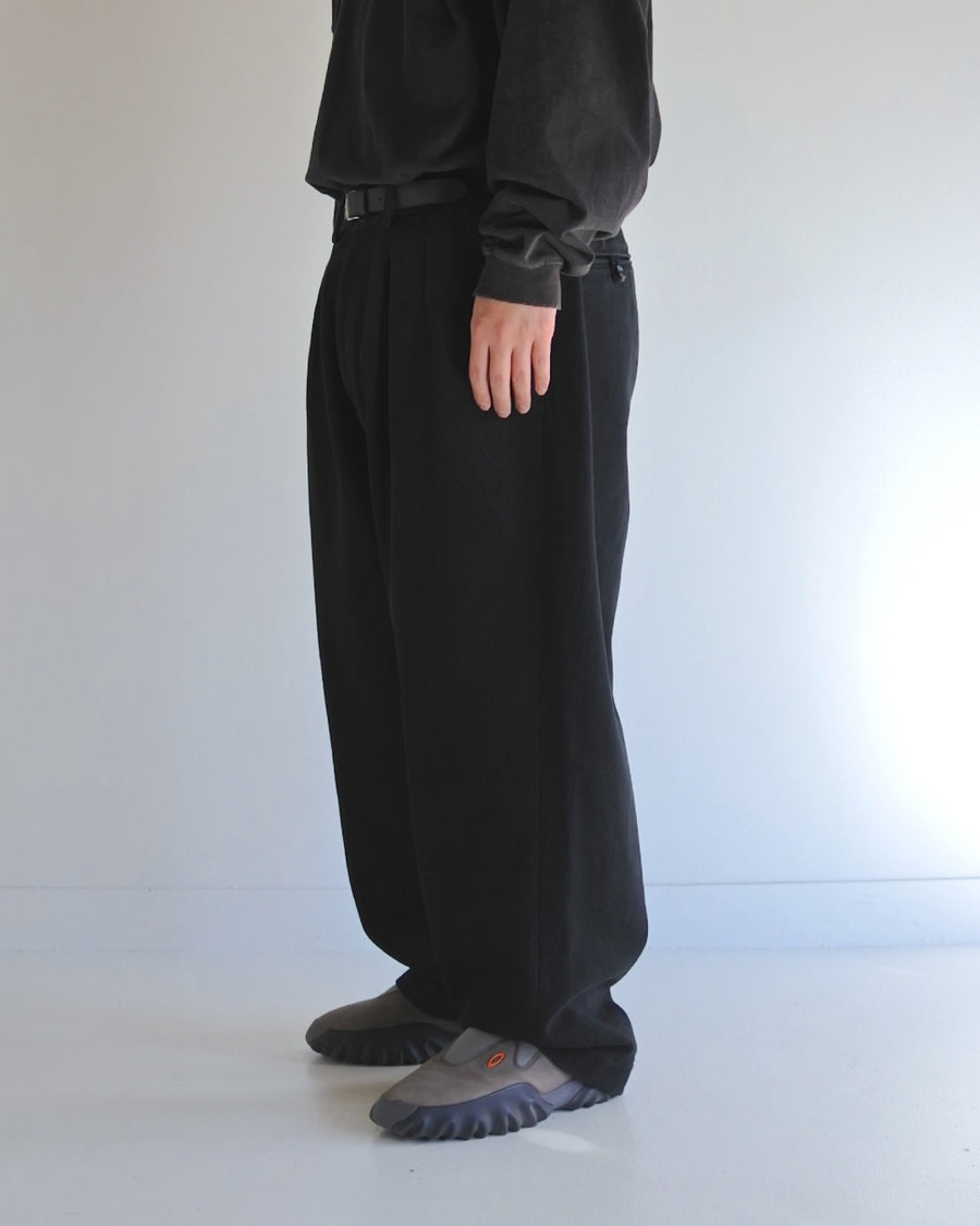 ANACHRONORM ヘビーピケ 2タック ワイドトラウザーズ ブラック | 13oz 先染め硫化ピケ ワンウォッシュ 経年変化 ドレープ 日本製