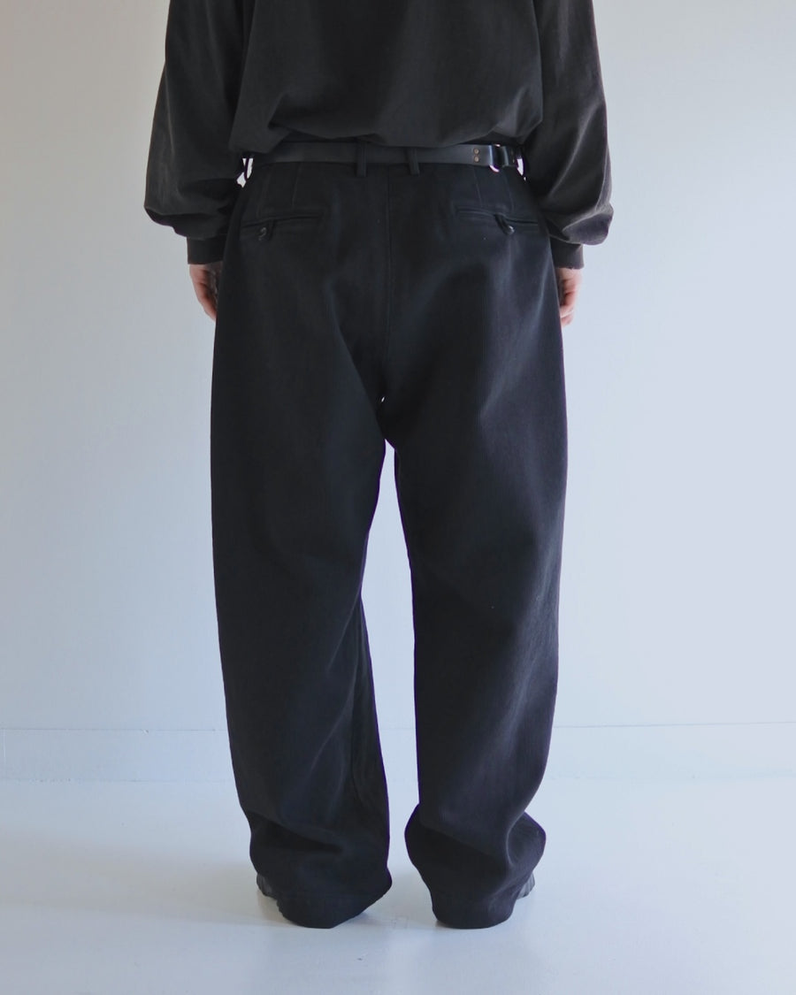 ANACHRONORM ヘビーピケ 2タック ワイドトラウザーズ ブラック | 13oz 先染め硫化ピケ ワンウォッシュ 経年変化 ドレープ 日本製