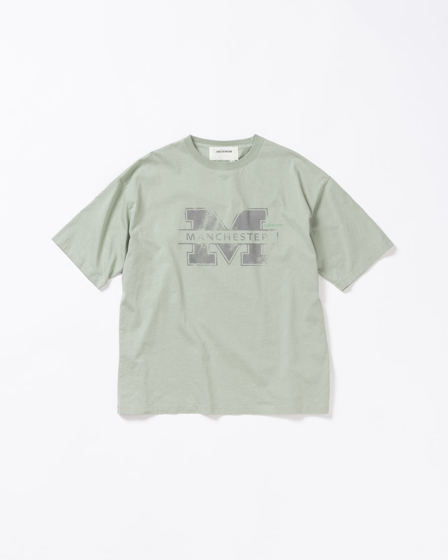 ANACHRONORM マンチェスター プリント ショートスリーブTシャツ グリーン | 5.6oz 天竺 ヘビーウェイト ワンウォッシュ グラデーションプリント 90sカルチャー