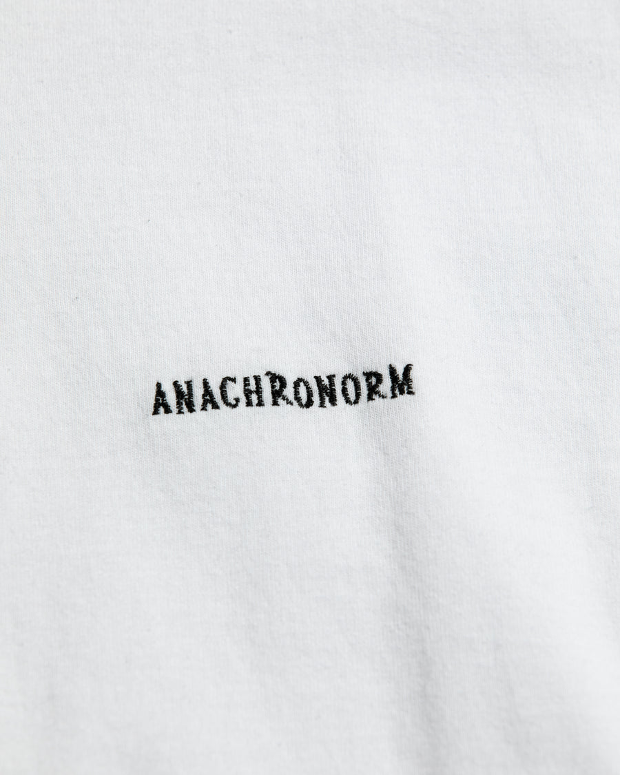 ANACHRONORM スタンダード EMB ロングスリーブTシャツ ホワイト | ステイフレッシュコットン 抗菌防臭 抗ウイルス 左胸刺繍 リジット