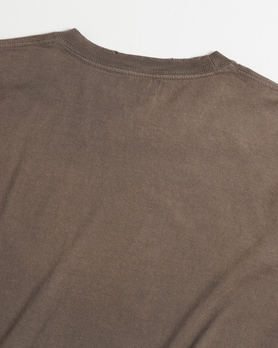 ANACHRONORM ダイド カスタムカー グラフィックTシャツ ダスティブラウン | 5.6oz天竺 アメリカンカルチャーモチーフ 特殊染色 変色加工 一点一点