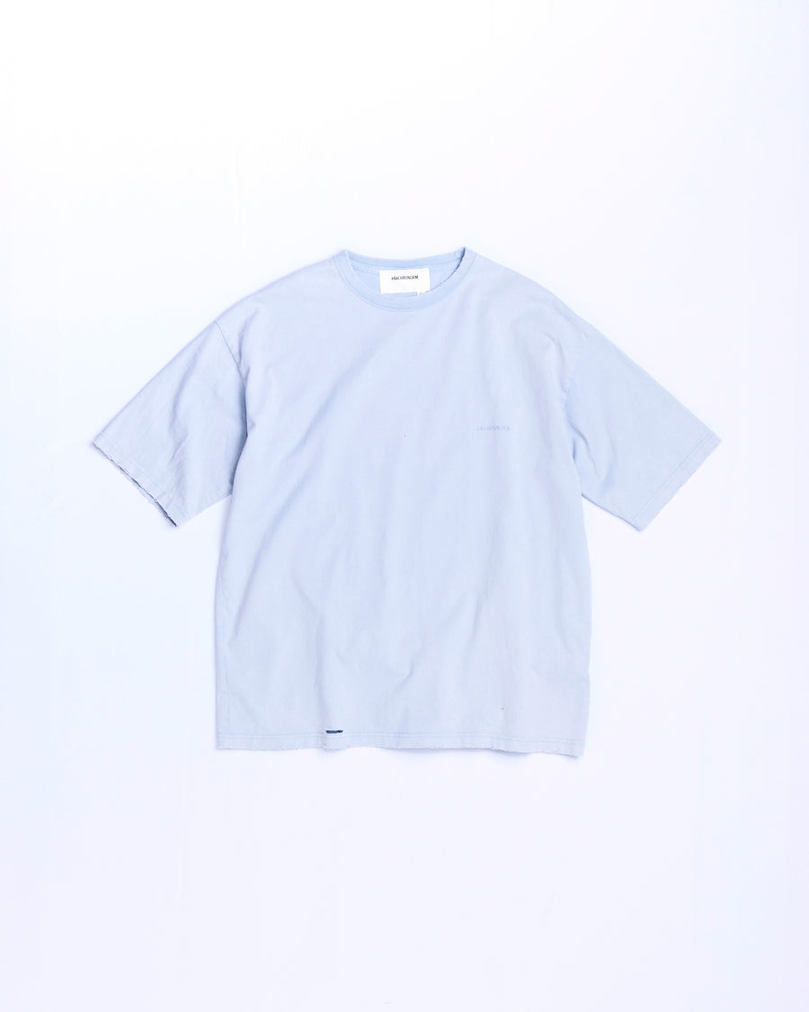 ANACHRONORM ダメージ エンブロイダリー ショートスリーブTシャツ スカイブルー | 5.6oz 天竺 ヘビーウェイト 硫化染め サステナブルブリーチ ダメージ加工 ワンポイント刺繍 一点一点