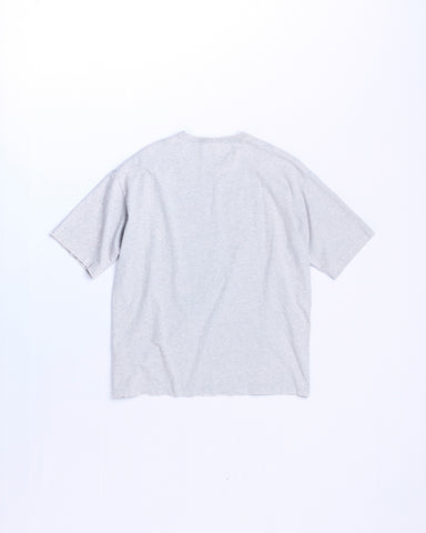 ANACHRONORM ダメージ エンブロイダリー ショートスリーブTシャツ ミックスグレー | 5.6oz 天竺 ヘビーウェイト 硫化染め サステナブルブリーチ ダメージ加工 ワンポイント刺繍 一点一点
