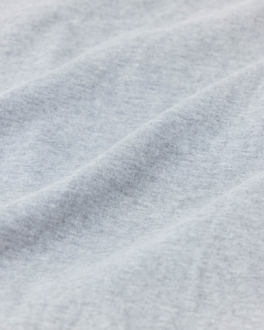 ANACHRONORM ダメージ エンブロイダリー ショートスリーブTシャツ ミックスグレー | 5.6oz 天竺 ヘビーウェイト 硫化染め サステナブルブリーチ ダメージ加工 ワンポイント刺繍 一点一点