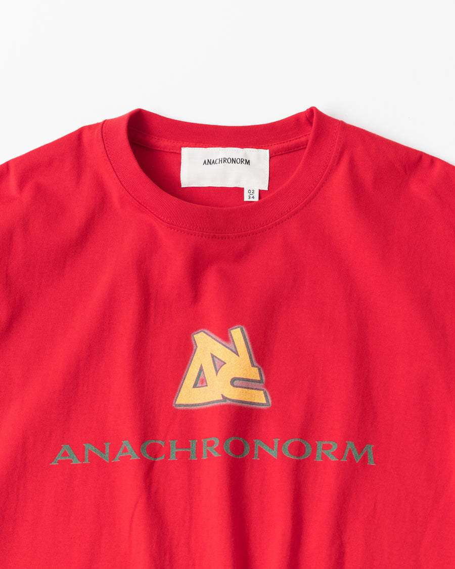 ANACHRONORM リワインドカルチャー ショートスリーブTシャツ レッド | 6.2oz 天竺 コーマ糸 グラフィックプリント 90s音楽カルチャー