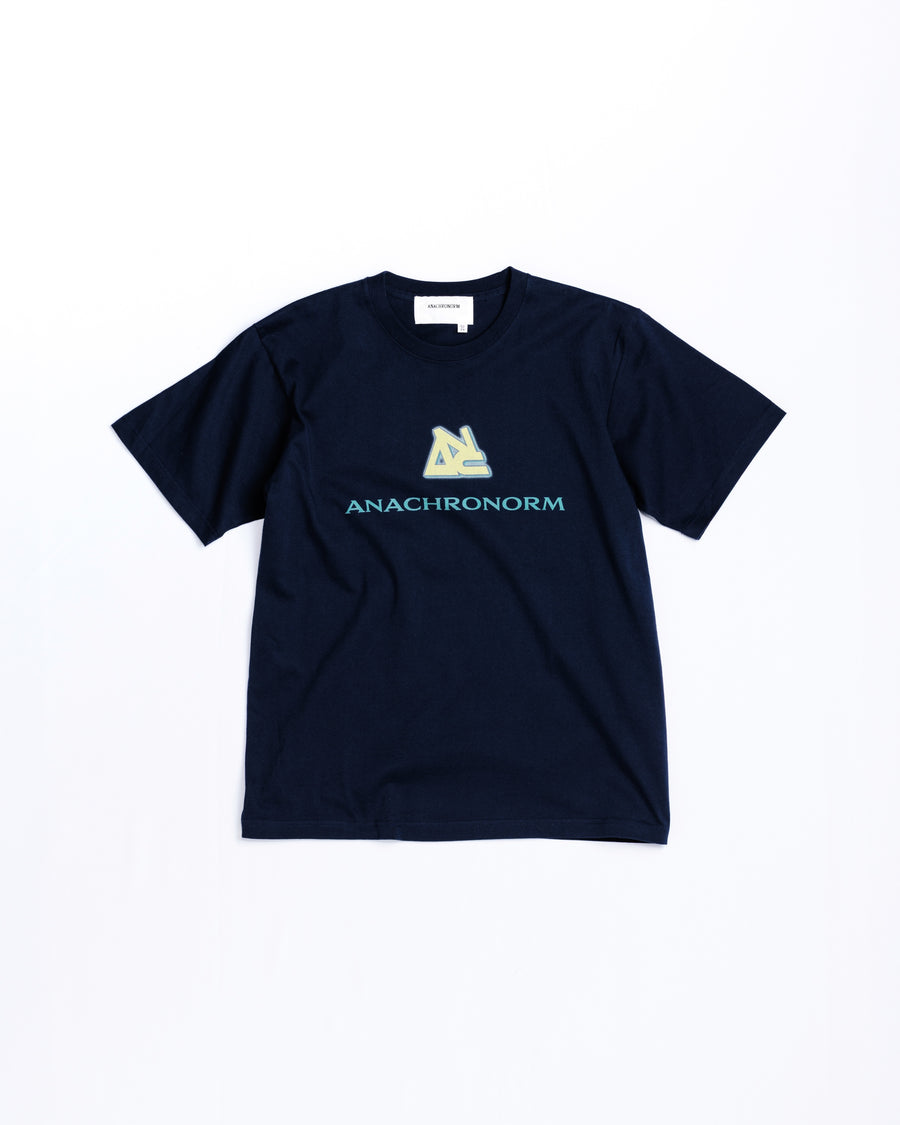 ANACHRONORM リワインドカルチャー ショートスリーブTシャツ ネイビー | 6.2oz 天竺 コーマ糸 グラフィックプリント 90s音楽カルチャー