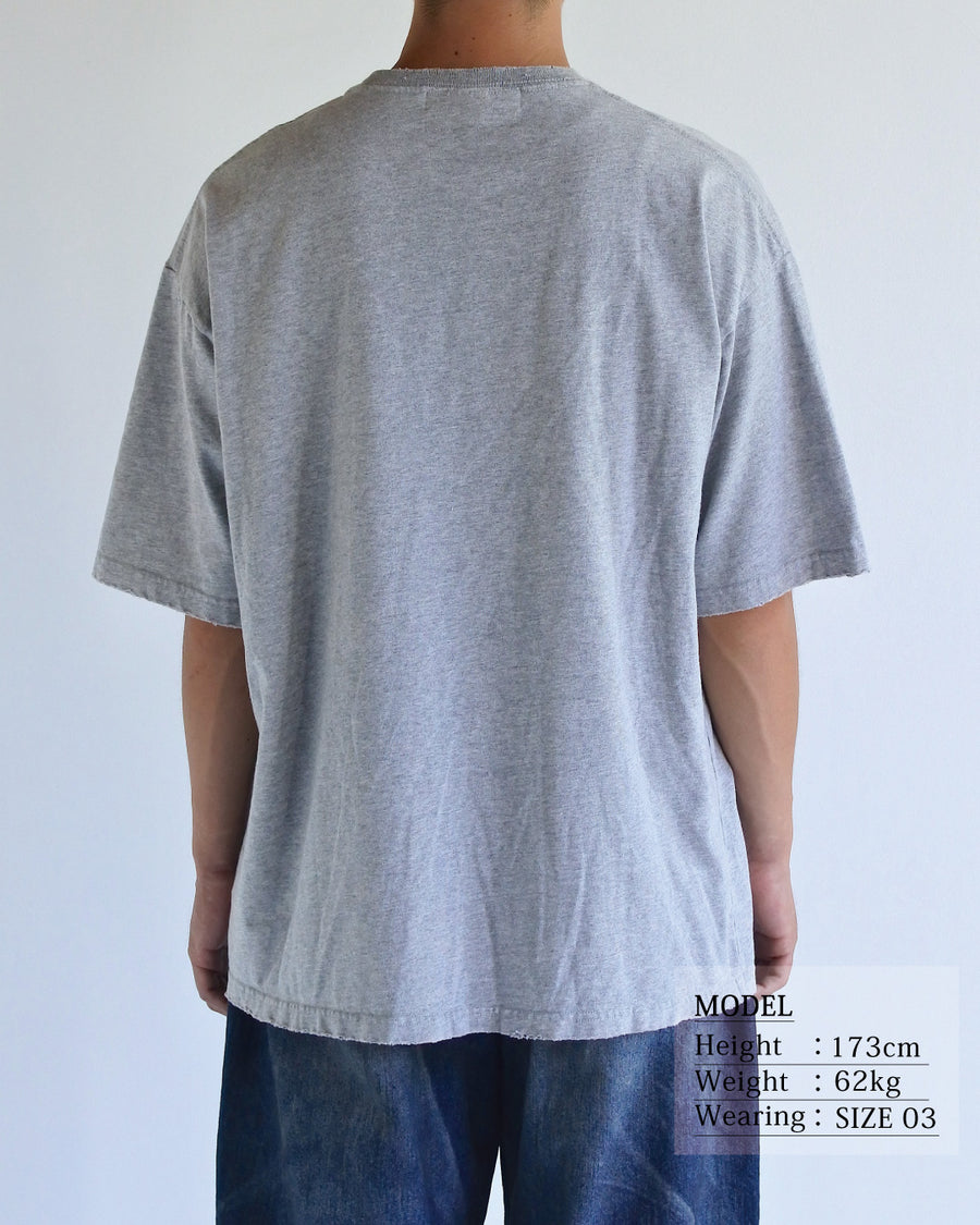 ANACHRONORM ダメージ エンブロイダリー ショートスリーブTシャツ ミックスグレー | 5.6oz 天竺 ヘビーウェイト 硫化染め サステナブルブリーチ ダメージ加工 ワンポイント刺繍 一点一点