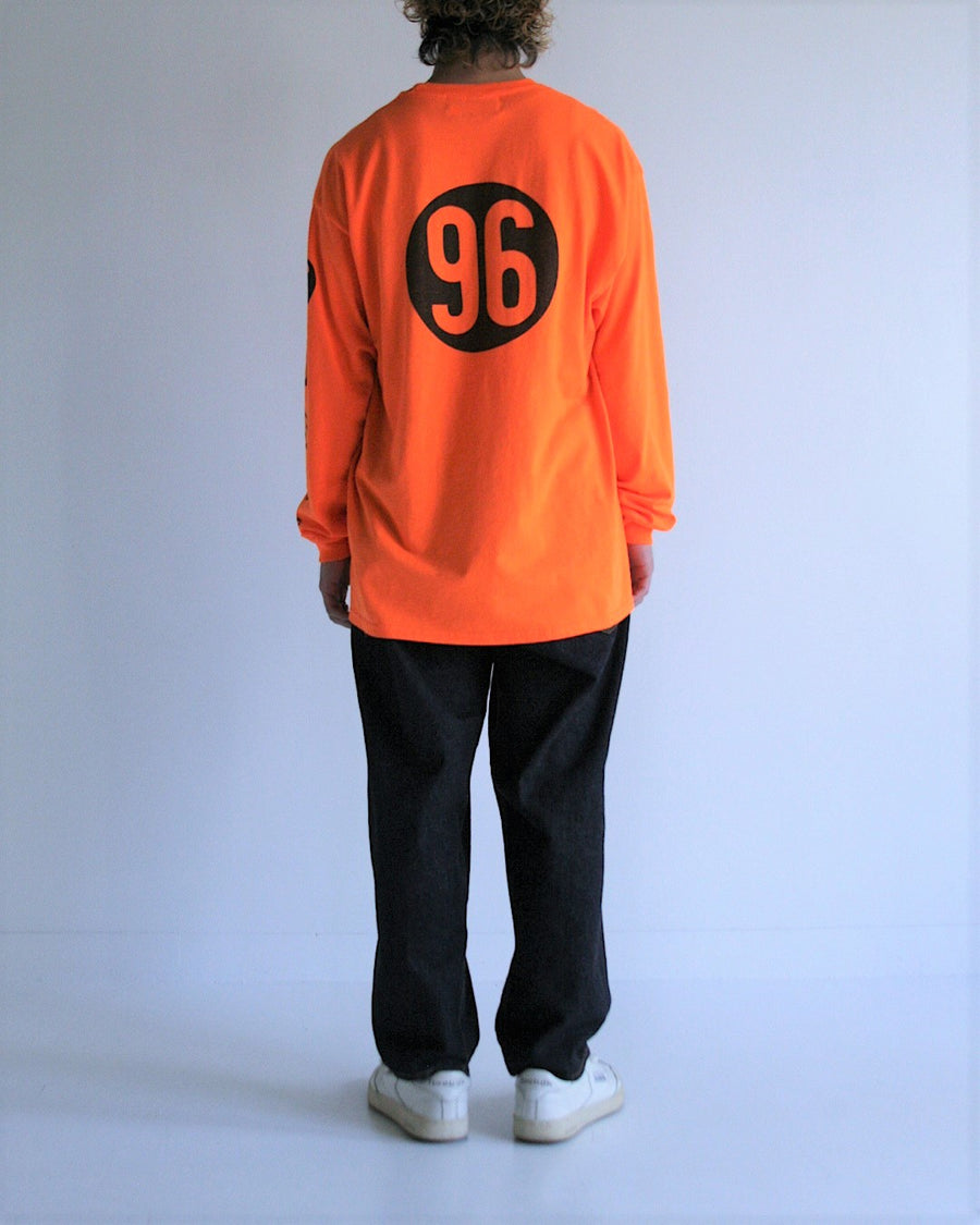 ANACHRONORM ナンバー"96" ロングスリーブTシャツ オレンジ | GILDAN 6.0oz オープンエンド糸 ワンウォッシュ 90sスケートブランド ロゴモチーフ