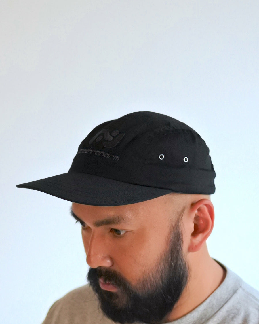 ANACHRONORM ロングビル ジェットキャップ ブラック | 20's コットンツイル 浅めクラウン ロングブリム 企業ロゴ刺繍 リジット 日本製