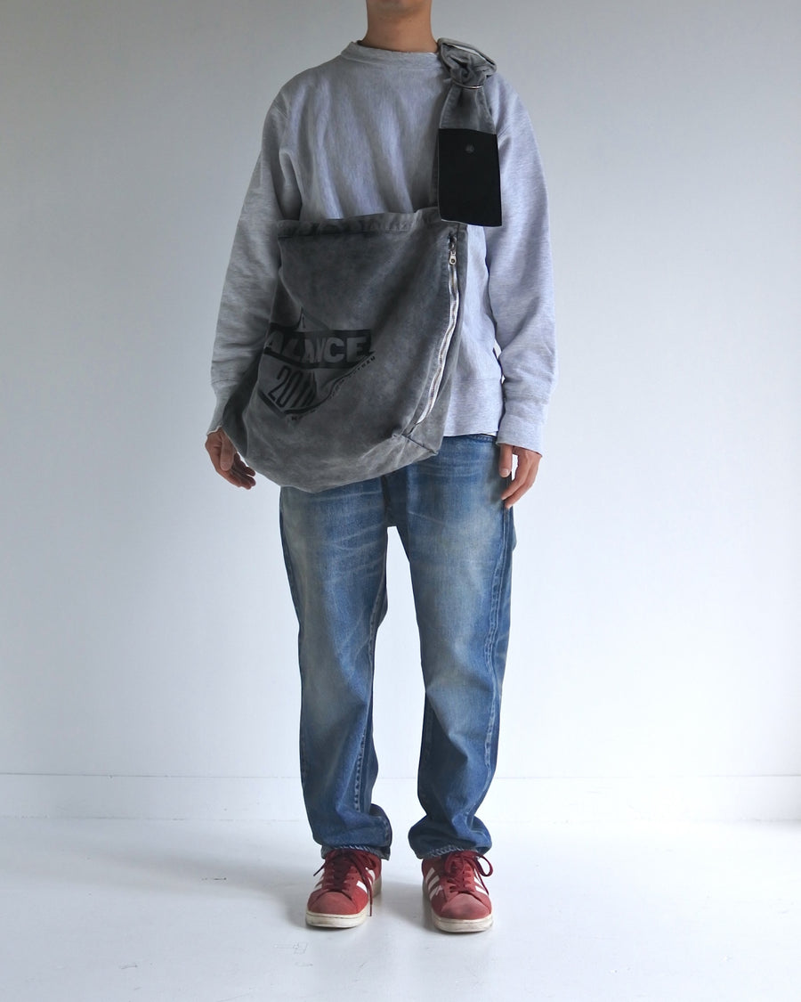 ANACHRONORM×YOROZU 硫化染め キャンバス タスキショルダー ブラック | 8号帆布 倉敷帆布 硫化染め サステナブルブリーチ バンドロゴプリント 20周年 日本製