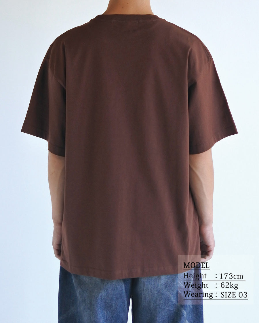 ANACHRONORM × Souvenyr NYC ジャンピング 半袖Tシャツ ブラウン | コラボグラフィック ニューヨーク コットン100%