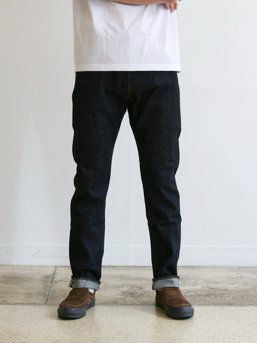 ANACHRONORM NM-5P02 ベーシック スリムジーンズ TYPE-γ インディゴ ワンウォッシュ | 13.5oz セルビッチデニム ナチュラルインディゴ ロープ染色 力織機 赤シングルステッチ 日本製